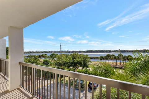 Condominio en venta en Oakland Park, Florida, 2 dormitorios, 85.47 m2 № 2189645 - foto 3