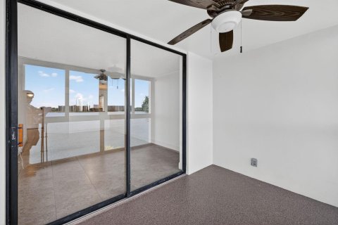 Condominio en venta en Oakland Park, Florida, 2 dormitorios, 85.47 m2 № 2189645 - foto 16