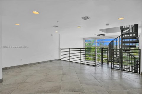 Condominio en venta en Miami Beach, Florida, 2 dormitorios, 88.44 m2 № 1736195 - foto 10