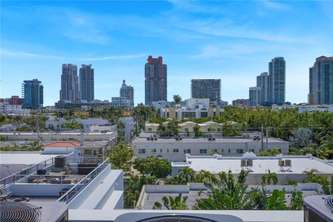 Condominio en venta en Miami Beach, Florida, 2 dormitorios, 88.44 m2 № 1736195 - foto 25