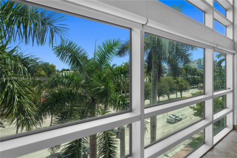 Condominio en venta en Miami Beach, Florida, 2 dormitorios, 88.44 m2 № 1736195 - foto 18