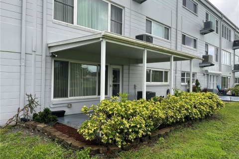 Copropriété à vendre à Clearwater, Floride: 2 chambres, 127.28 m2 № 1788104 - photo 28