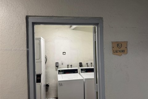 Снять в аренду кондоминиум в Хайалиа, Флорида 2 спальни, 71.07м2, № 2079641 - фото 16