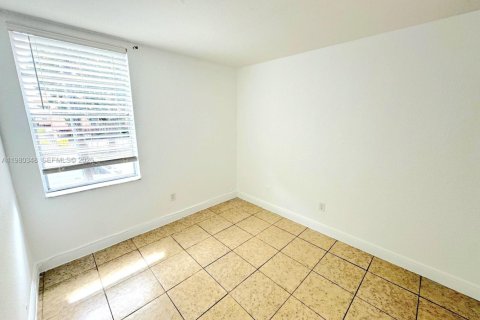 Снять в аренду кондоминиум в Хайалиа, Флорида 2 спальни, 71.07м2, № 2079641 - фото 6