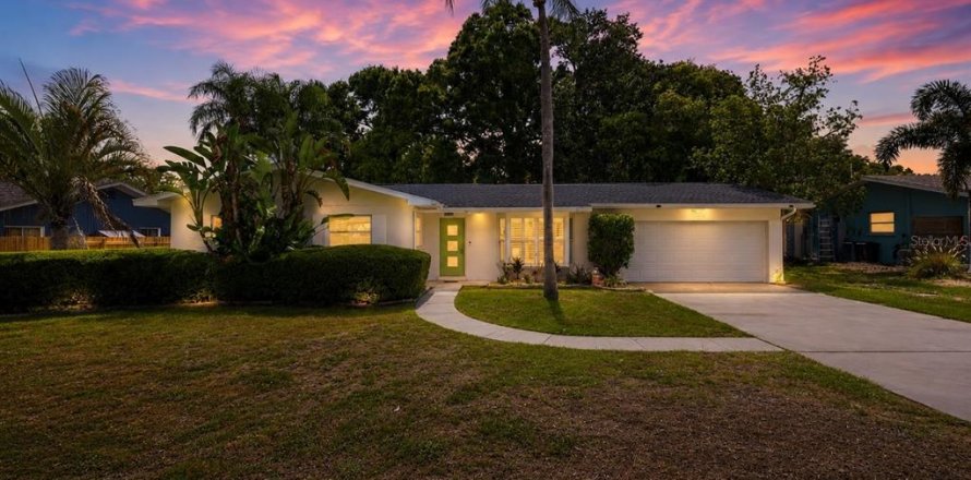 Villa ou maison à Clearwater, Floride 4 chambres, 186.92 m2 № 2200494