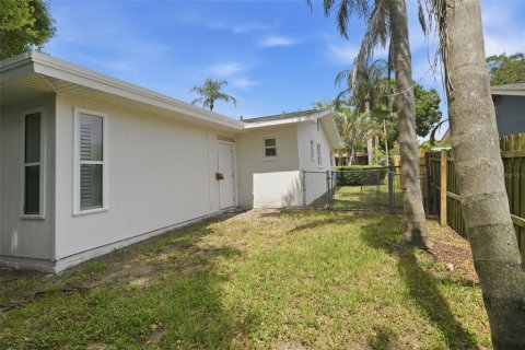 Villa ou maison à vendre à Clearwater, Floride: 4 chambres, 186.92 m2 № 2200494 - photo 27