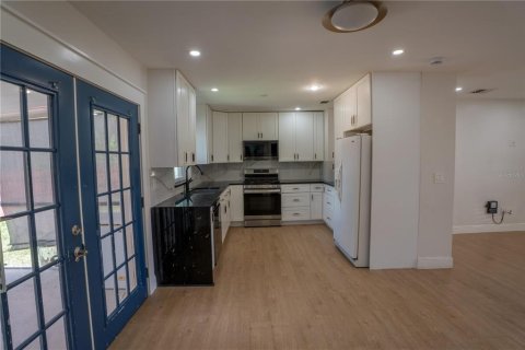 Villa ou maison à louer à Altamonte Springs, Floride: 3 chambres, 118.91 m2 № 2388974 - photo 5