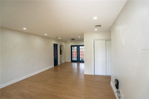 Villa ou maison à louer à Altamonte Springs, Floride: 3 chambres, 118.91 m2 № 2388974 - photo 4