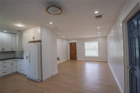 Villa ou maison à louer à Altamonte Springs, Floride: 3 chambres, 118.91 m2 № 2388974 - photo 9