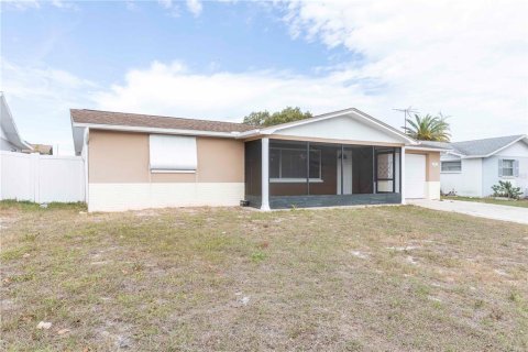 Villa ou maison à louer à New Port Richey, Floride: 3 chambres, 115.94 m2 № 2091504 - photo 3