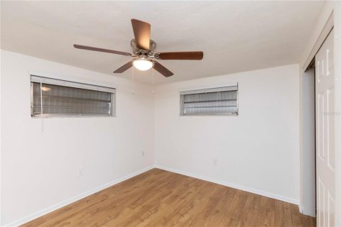 Villa ou maison à louer à New Port Richey, Floride: 3 chambres, 115.94 m2 № 2091504 - photo 18