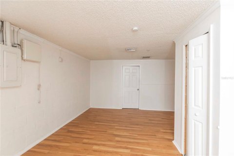 Villa ou maison à louer à New Port Richey, Floride: 3 chambres, 115.94 m2 № 2091504 - photo 21