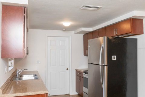 Villa ou maison à louer à New Port Richey, Floride: 3 chambres, 115.94 m2 № 2091504 - photo 10