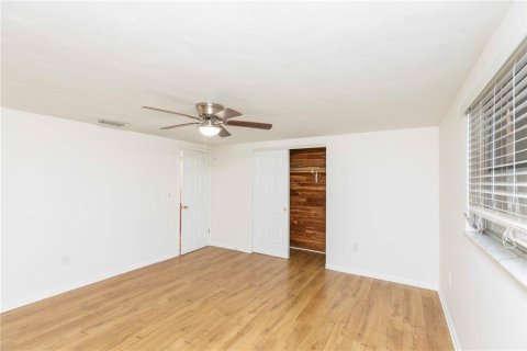 Villa ou maison à louer à New Port Richey, Floride: 3 chambres, 115.94 m2 № 2091504 - photo 17