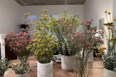 Propiedad comercial en venta en Miami, Florida № 1984689 - foto 18