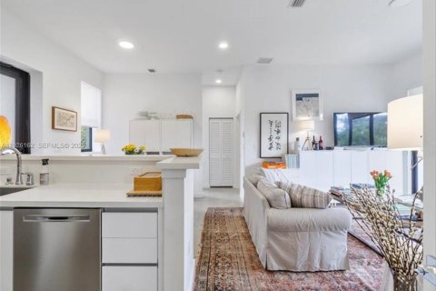 Propiedad comercial en venta en Miami, Florida № 1984689 - foto 27