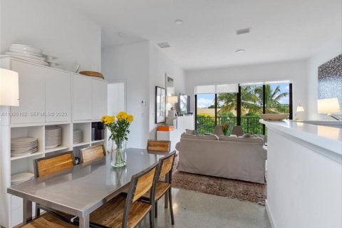 Propiedad comercial en venta en Miami, Florida № 1984689 - foto 22