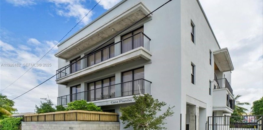 Propiedad comercial en Miami, Florida № 1984689