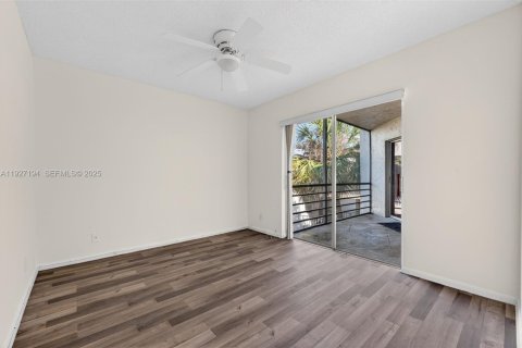Condo in Coral Springs, Florida, 3 bedrooms  № 1987716 - photo 19
