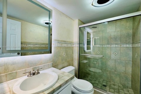 Condominio en venta en Aventura, Florida, 2 dormitorios, 106.19 m2 № 1799203 - foto 16