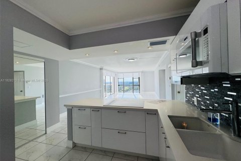Condominio en venta en Aventura, Florida, 2 dormitorios, 106.19 m2 № 1799203 - foto 6