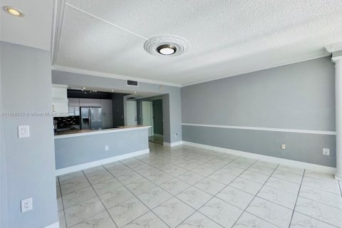Condominio en venta en Aventura, Florida, 2 dormitorios, 106.19 m2 № 1799203 - foto 7