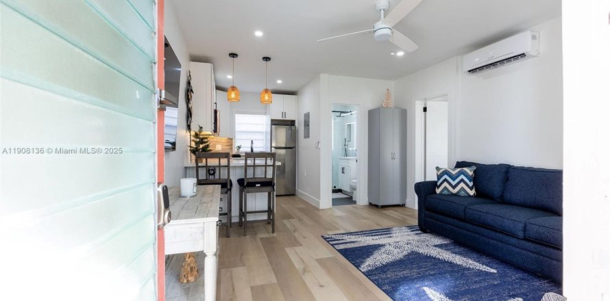 Condo in Hollywood, Florida, 1 bedroom  № 1967779