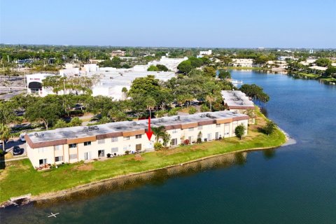Condominio en alquiler en Margate, Florida, 1 dormitorio, 46.45 m2 № 1208035 - foto 1