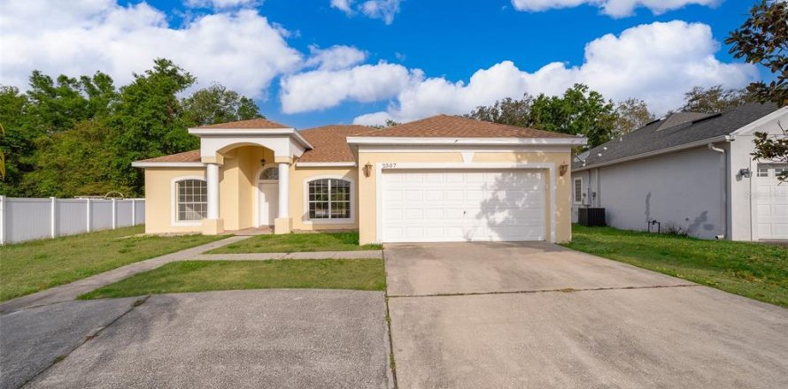 Casa en Orlando, Florida 3 dormitorios, 171.59 m2 № 1915361