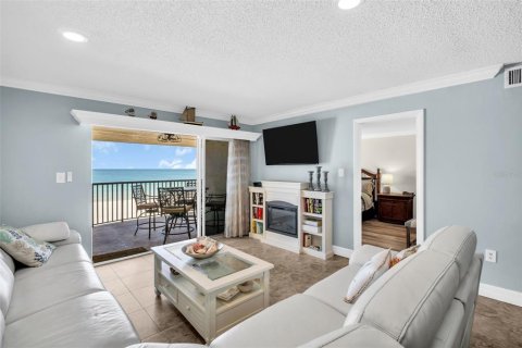 Condominio en venta en Belleair Beach, Florida, 2 dormitorios, 97.55 m2 № 2212007 - foto 15