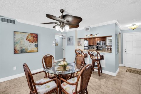 Condominio en venta en Belleair Beach, Florida, 2 dormitorios, 97.55 m2 № 2212007 - foto 4