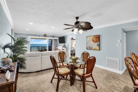 Condominio en venta en Belleair Beach, Florida, 2 dormitorios, 97.55 m2 № 2212007 - foto 13