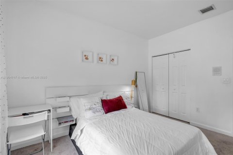 Casa en venta en Doral, Florida, 4 dormitorios, 214.79 m2 № 1955930 - foto 18