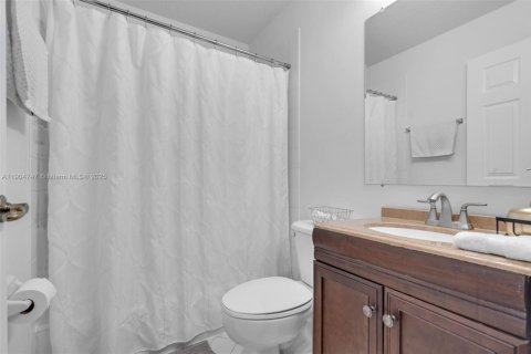 Casa en venta en Doral, Florida, 4 dormitorios, 214.79 m2 № 1955930 - foto 24