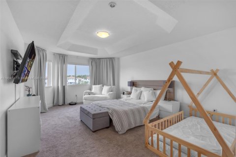 Casa en venta en Doral, Florida, 4 dormitorios, 214.79 m2 № 1955930 - foto 27