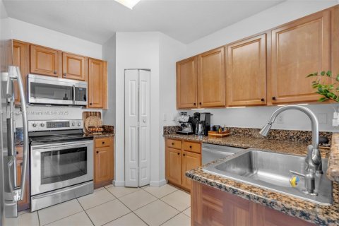 Casa en venta en Doral, Florida, 4 dormitorios, 214.79 m2 № 1955930 - foto 15