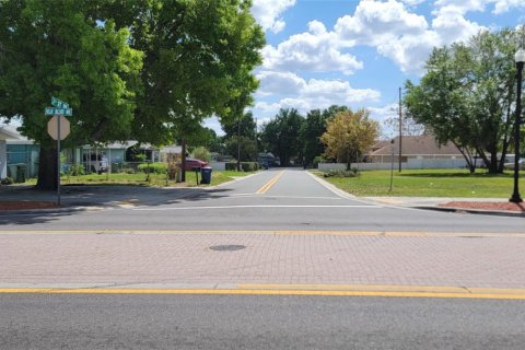 Commercial property in Winter Haven, Florida № 1116698 - photo 1
