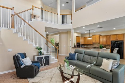 House in Apollo Beach, Florida 4 bedrooms, 342.72 sq.m. № 2200373 - photo 12