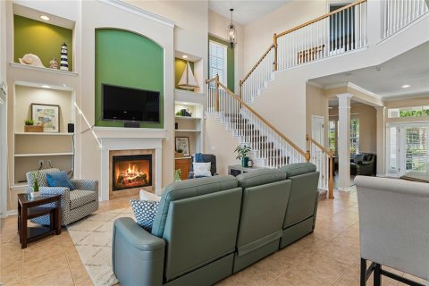 House in Apollo Beach, Florida 4 bedrooms, 342.72 sq.m. № 2200373 - photo 11
