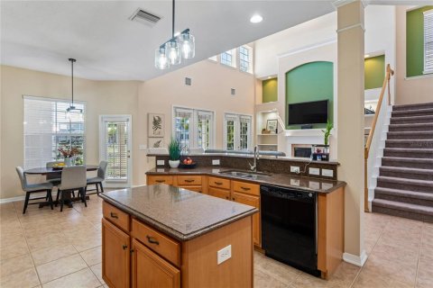 House in Apollo Beach, Florida 4 bedrooms, 342.72 sq.m. № 2200373 - photo 17