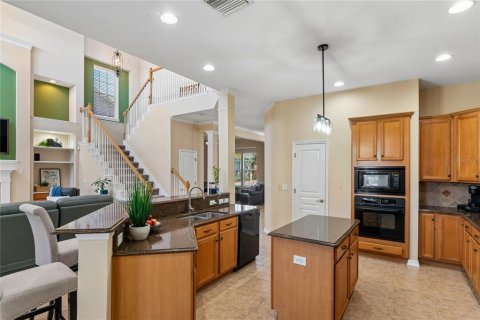 House in Apollo Beach, Florida 4 bedrooms, 342.72 sq.m. № 2200373 - photo 15