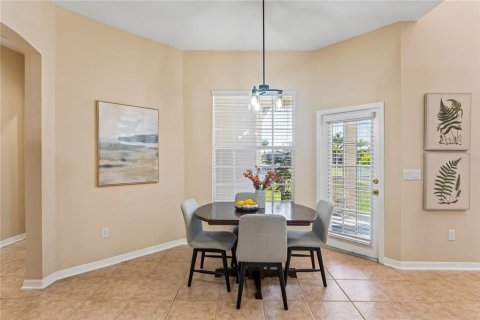 House in Apollo Beach, Florida 4 bedrooms, 342.72 sq.m. № 2200373 - photo 20