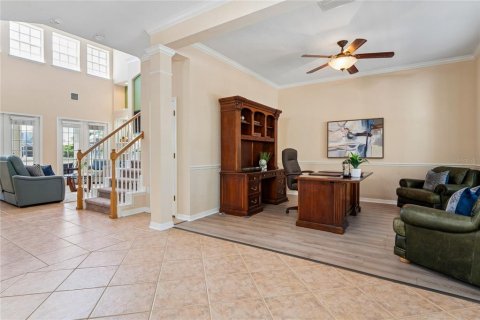 House in Apollo Beach, Florida 4 bedrooms, 342.72 sq.m. № 2200373 - photo 10