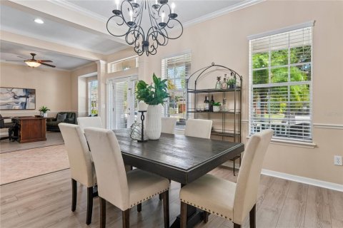 House in Apollo Beach, Florida 4 bedrooms, 342.72 sq.m. № 2200373 - photo 7