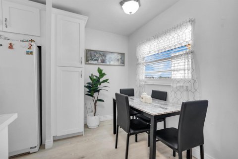 Copropriété à vendre à Boca Raton, Floride: 2 chambres, 120.77 m2 № 2246259 - photo 10