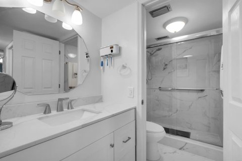 Copropriété à vendre à Boca Raton, Floride: 2 chambres, 120.77 m2 № 2246259 - photo 17