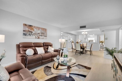 Copropriété à vendre à Boca Raton, Floride: 2 chambres, 120.77 m2 № 2246259 - photo 8