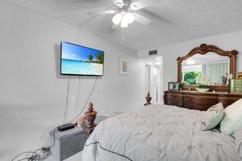 Copropriété à vendre à Boca Raton, Floride: 2 chambres, 120.77 m2 № 2246259 - photo 15