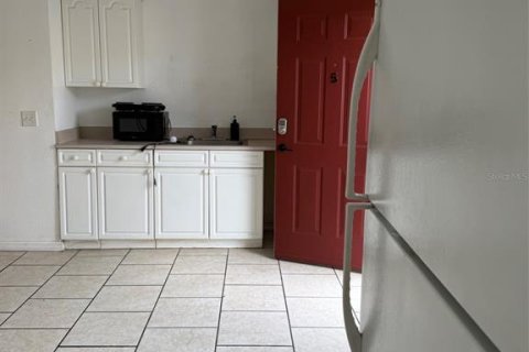 Townhouse in Davenport, Florida 1 bedroom, 27.87 sq.m. № 1919898 - photo 6