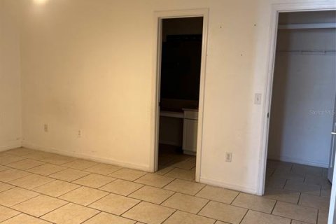 Townhouse in Davenport, Florida 1 bedroom, 27.87 sq.m. № 1919898 - photo 3